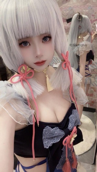 睡睡平安 2025-02-05 14:38:33 性感cos怼镜自拍❤️妹妹就是你们的快乐福音