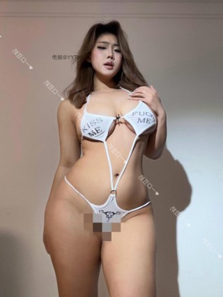 一口豆奶 2025-03-26 23:56:57 日系情趣三点式比基尼👙