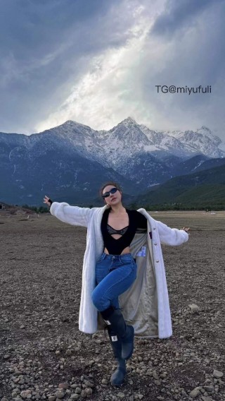 鹿瑶 2025-05-23 14:59:12 我现在的臀部是已经翘到可以顶一屁股债
