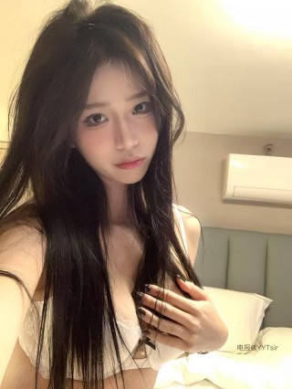独留 2025-02-23 12:01:04 黑色花纹蕾丝内衣➕白色蕾丝内衣