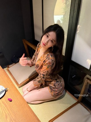 轩子巨2兔 2025-06-05 15:57:46 陪我吃日料～