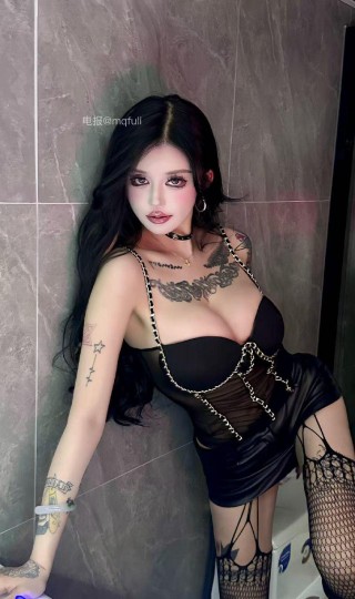 美欢酱 2025-03-29 23:21:37 酒店完美怼拍🤩闭眼睛带走换你一夜刺激