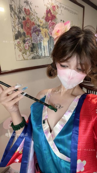 喵喵喜欢狗 2025-08-19 04:29:19 哟！客官请享用吧