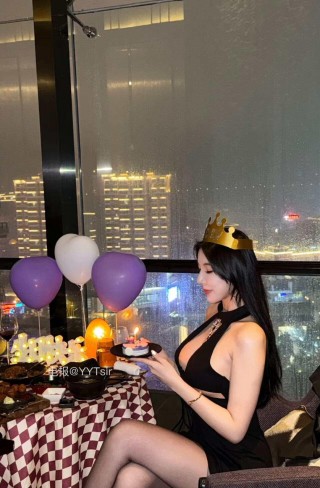 kk战神 2025-06-07 10:43:35 猜猜KK的生日愿望是什么？
