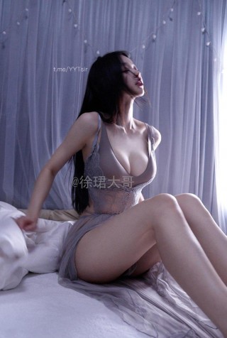 徐珺 2024-09-04 13:12:59 这种纯欲风格，能拿捏不？