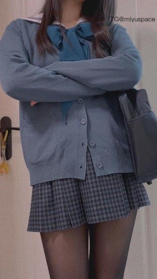 你真嗣个笨蛋 2025-08-18 23:32:51 蓝色系