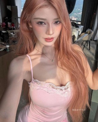 超辣辣超哇塞 2024-12-02 01:55:29 谁还不是小公主