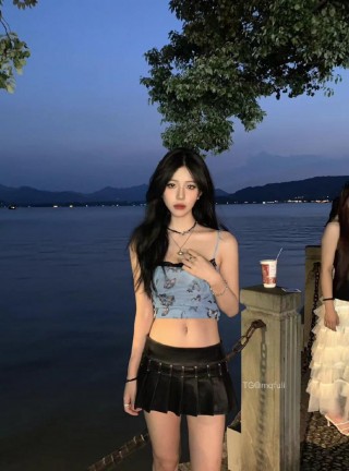 独留 2024-10-05 14:21:33 好晒啊谁来撑个伞！解锁超粉查看所有内容