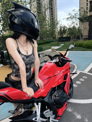 一只树懒 2025-08-12 16:20:16 车车后面差一个人哦 你要坐吗😉