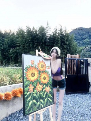 娜依灵儿 2024-10-13 13:53:51 紫色诱惑