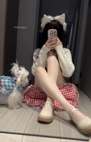 林扣弦 2025-04-20 22:11:56 白色丝足要怎么做哄哥哥开心呢