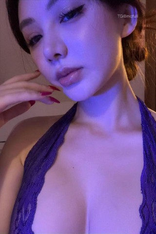 凌凌七DL 2025-05-03 01:41:10 紫色情趣😍照片