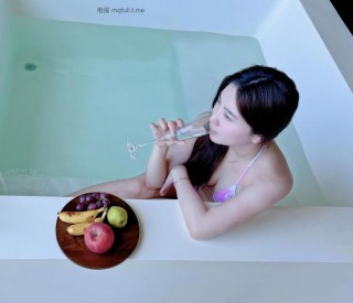 十亿惠美 2024-08-23 17:57:03 粉色👙大🐻即视感怼脸拍摄