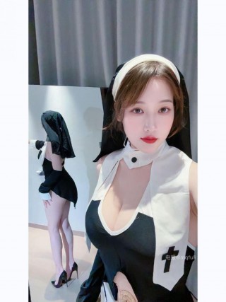 可可西yyy 2025-05-07 05:54:27 修女的独家秘密🥹
