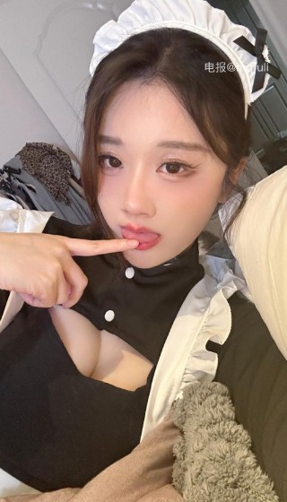 轩子巨2兔 2025-06-25 10:09:45 她私底下也是炸鸡啤酒都来的啊