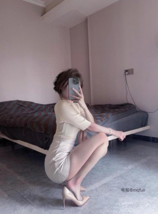 张雅智 2025-04-15 15:55:16 今晚又是一个等待老公💥回家的小女子