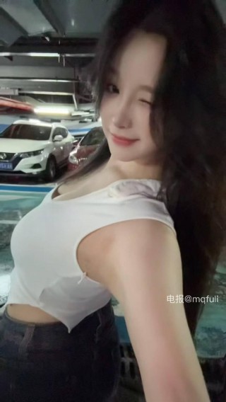 十七同学 2025-06-05 13:32:42 今天的C位是它🍰还是我呢？