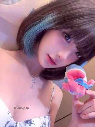R奶乃 2025-06-17 17:48:01 正常穿搭~