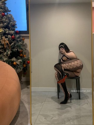 咩咩阿银 2024-10-12 10:43:35 性感网衣连体网眼袜薄款透明纯欲