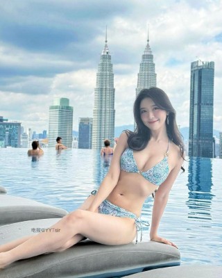 mike星星 2024-12-17 23:01:28 比基尼👙
