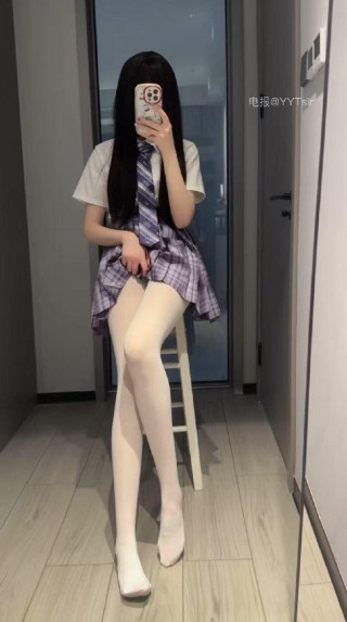 林扣弦 2025-04-20 22:11:56 白色丝足要怎么做哄哥哥开心呢