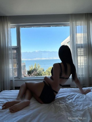 鱼神 2024-09-04 19:14:54 黑色系三角丁字套装👙