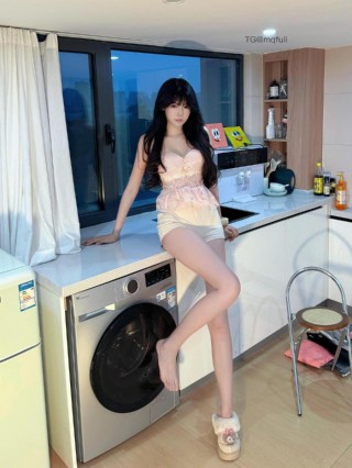 神明同同 2025-04-21 20:37:41 清纯少女图❤粉罩好不性感✌写真