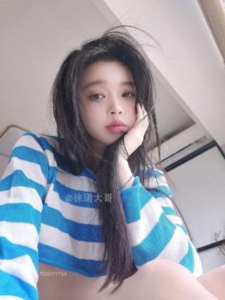 徐珺 2024-11-02 15:08:52 收到我这样的礼物🎁哥哥可否喜欢呀
