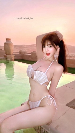乐安小姨 2024-07-13 18:44:36 好端端的日光浴，香死了