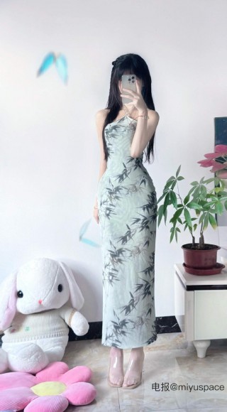 锦鲤 2025-08-08 16:38:08 #旗袍