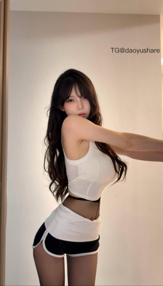 一只树懒 2025-08-13 18:26:50 罚你 一睁眼就只能把目光放在我身上