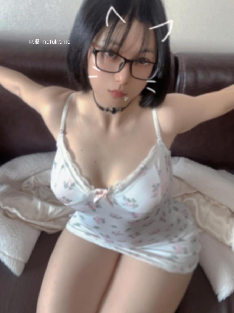 俏妞qiaoniutT 2024-04-26 23:42:36 来个九宫格