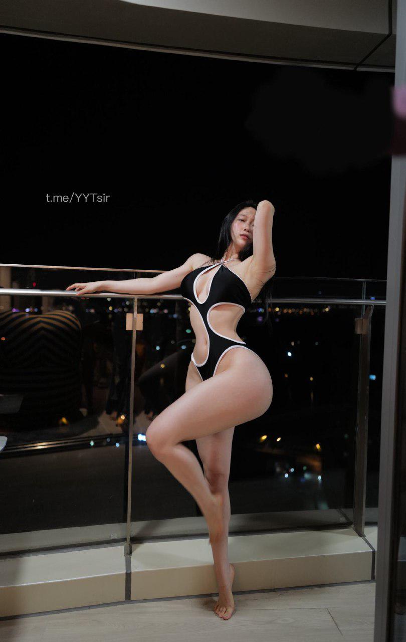 抖音文茜 2024-04-26 15:39:57 性感黑色连体△丁👙 🔥凉快和性感兼备