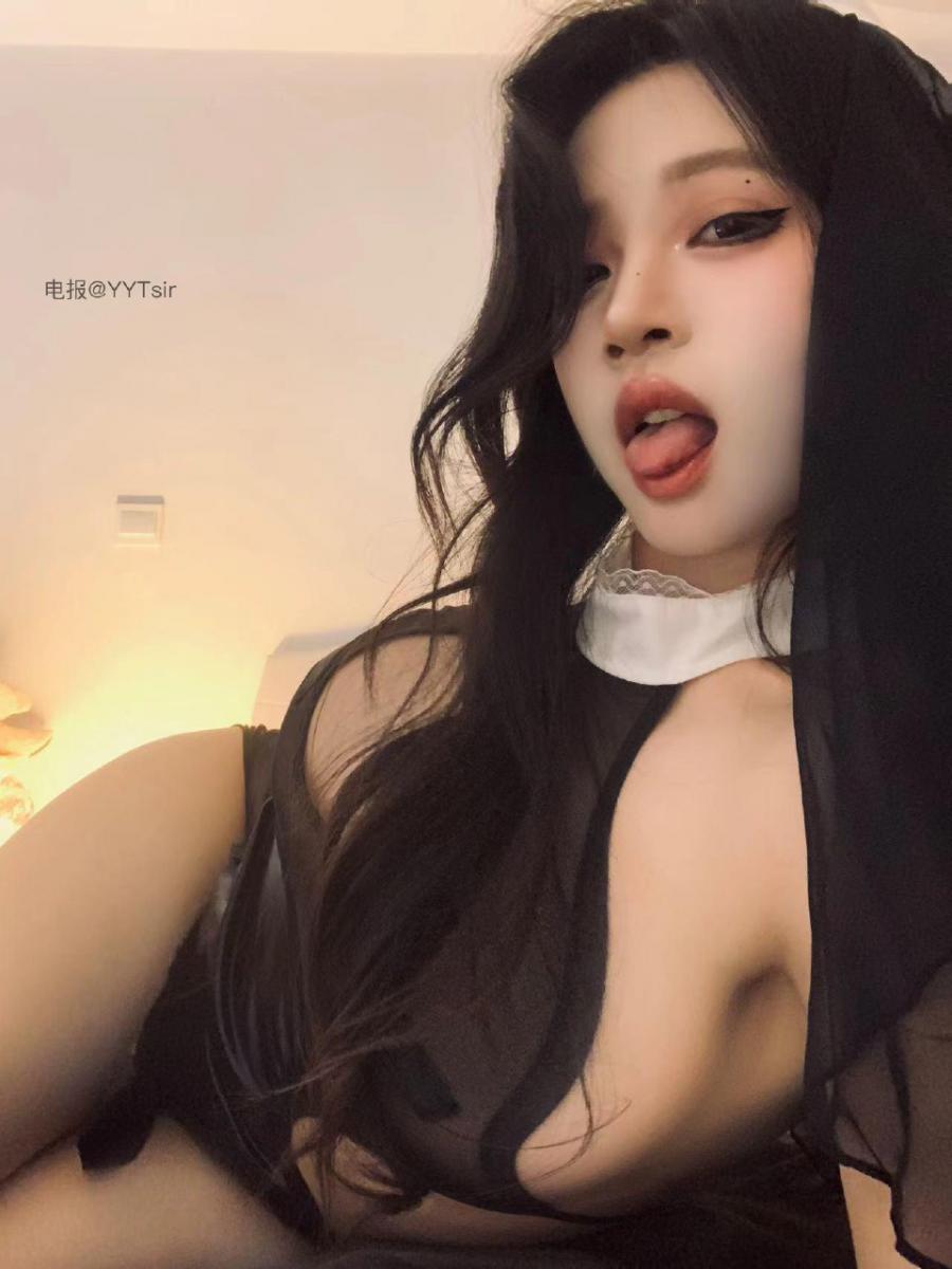 鹅鹅 2024-07-25 21:59:01 私房性感纯欲情趣 睡裙头纱制服😘17图