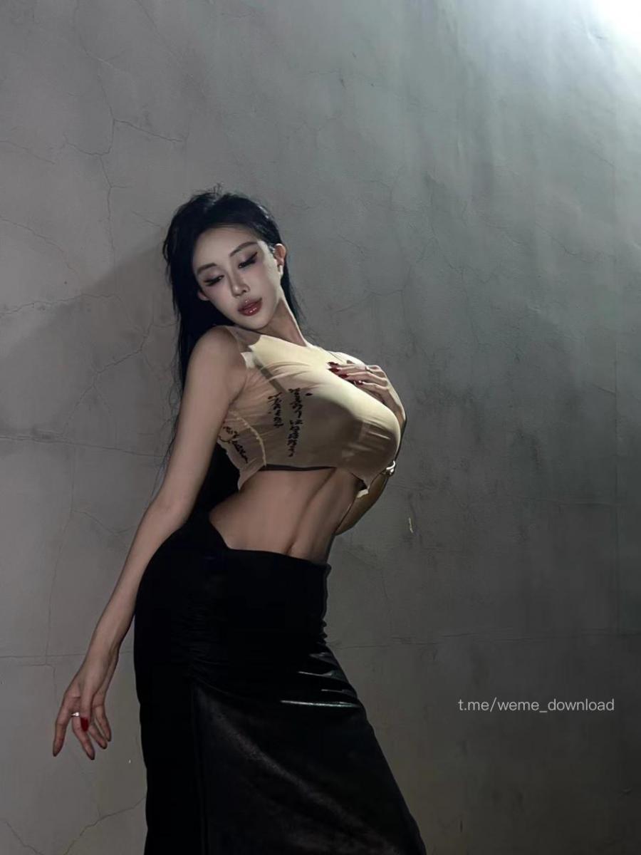 孟晓艺 2024-07-08 20:47:44 “她像一颗朦胧的珍珠”