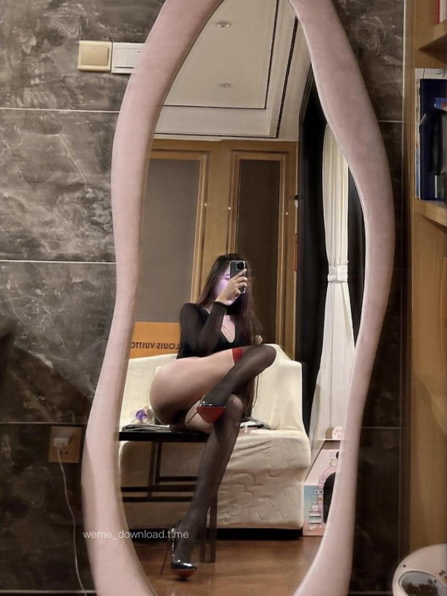 娜比meow 2024-07-25 22:23:07 照片