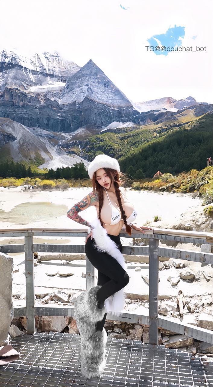 希希Gina 2024-07-18 12:44:57 比夏天的太阳还要辣点