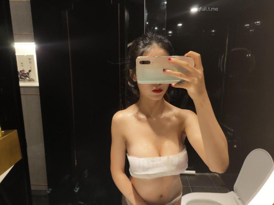 利世 2024-07-21 04:41:58 纱布做胸衣🐻两个🐰迫不及待要蹦出来