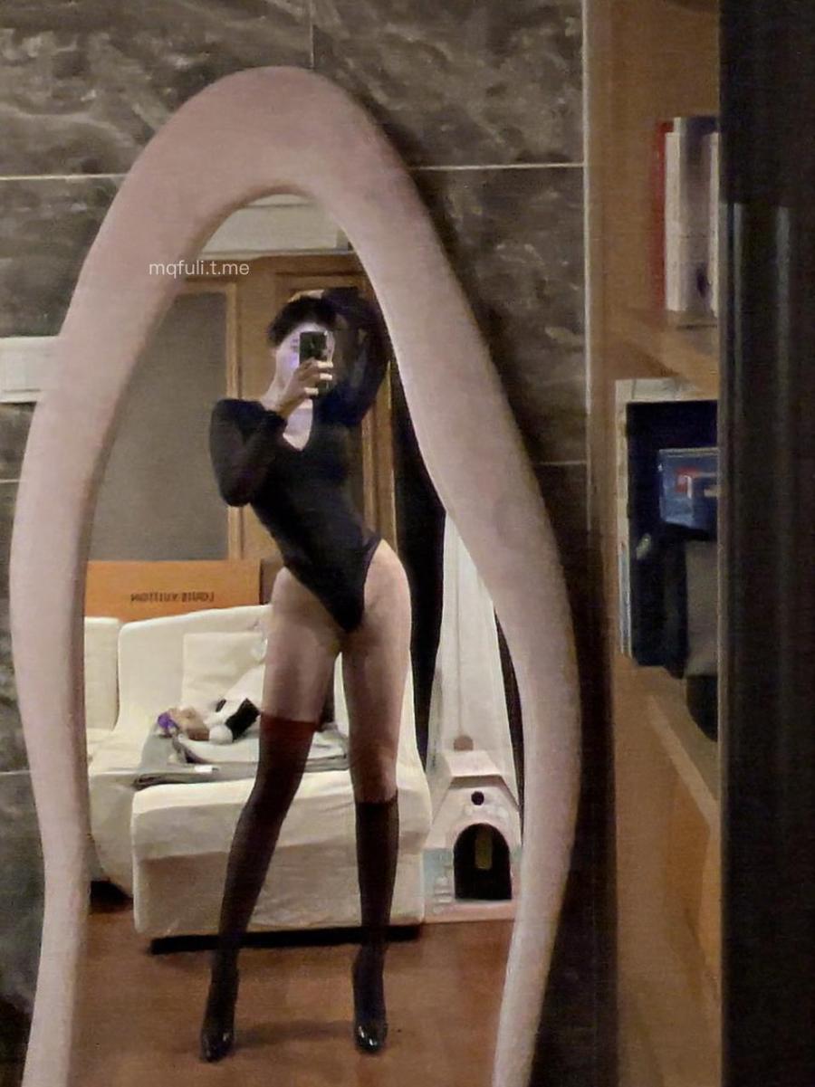 娜比meow 2024-07-25 22:23:07 照片