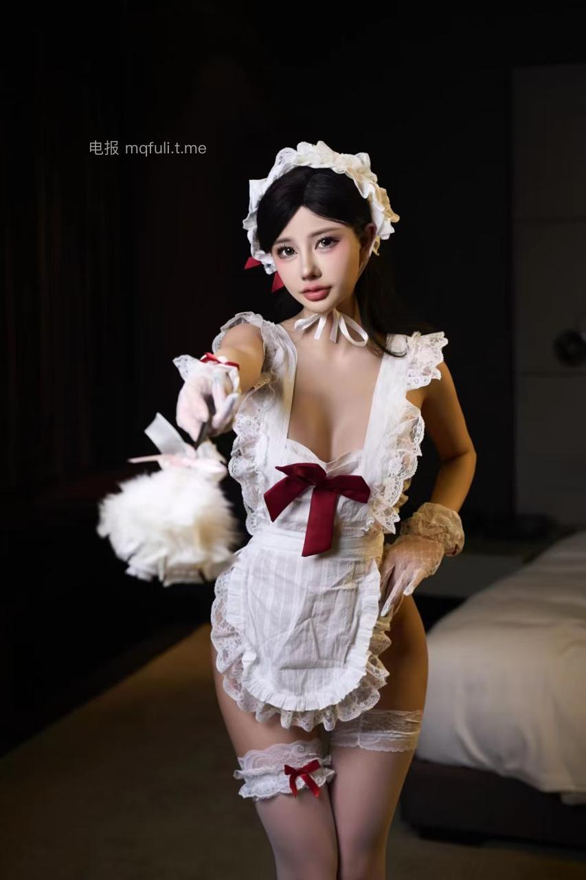 炸蛋boom 2024-08-07 17:08:41 女仆装真的吸引眼球了