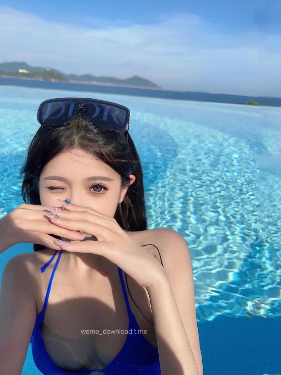 赵婉婉 2024-08-22 14:36:09 婉婉的户外泳池系列👙蓝色比基尼😍性感天花板