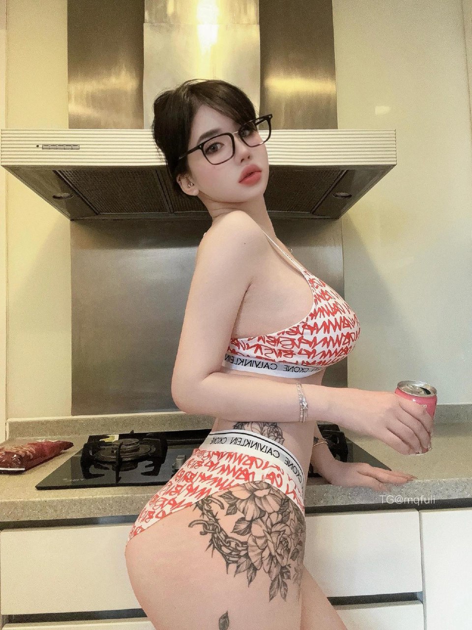 阿色 2024-08-18 16:06:22 水蜜桃🍑➕沙漏⏳腰 图片