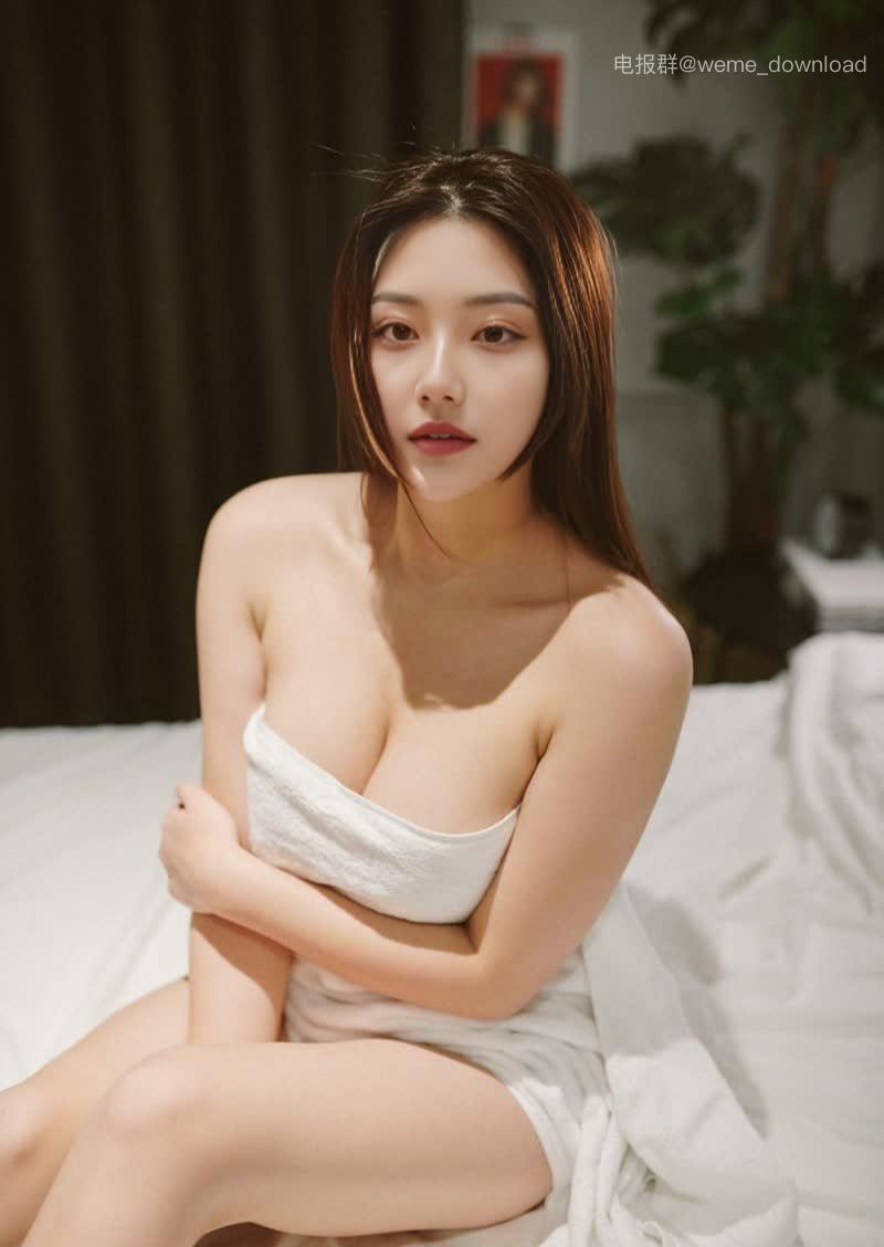 凡妮莎 2024-09-09 00:41:20 透视装😍肉隐若现