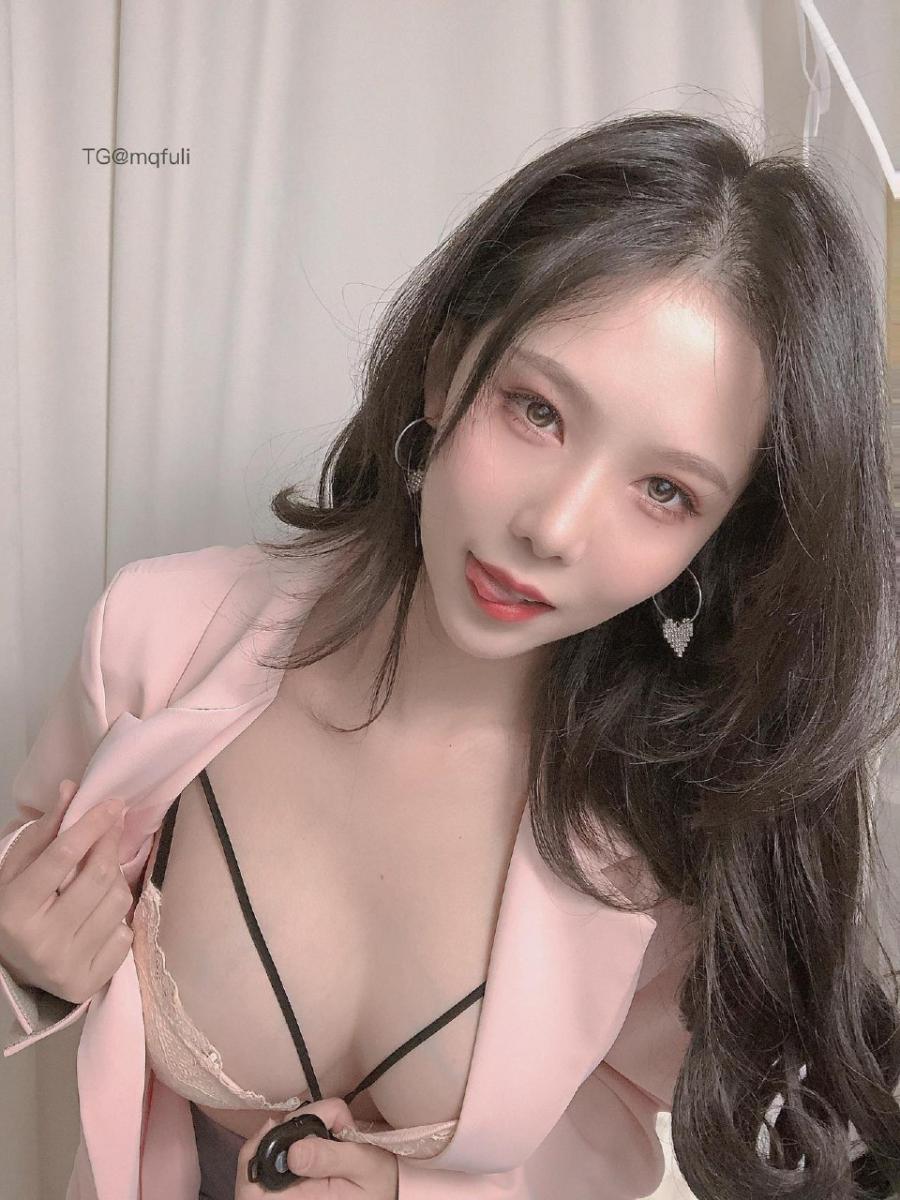 利世 2024-09-18 19:38:40 西装大秘☺️真空前行