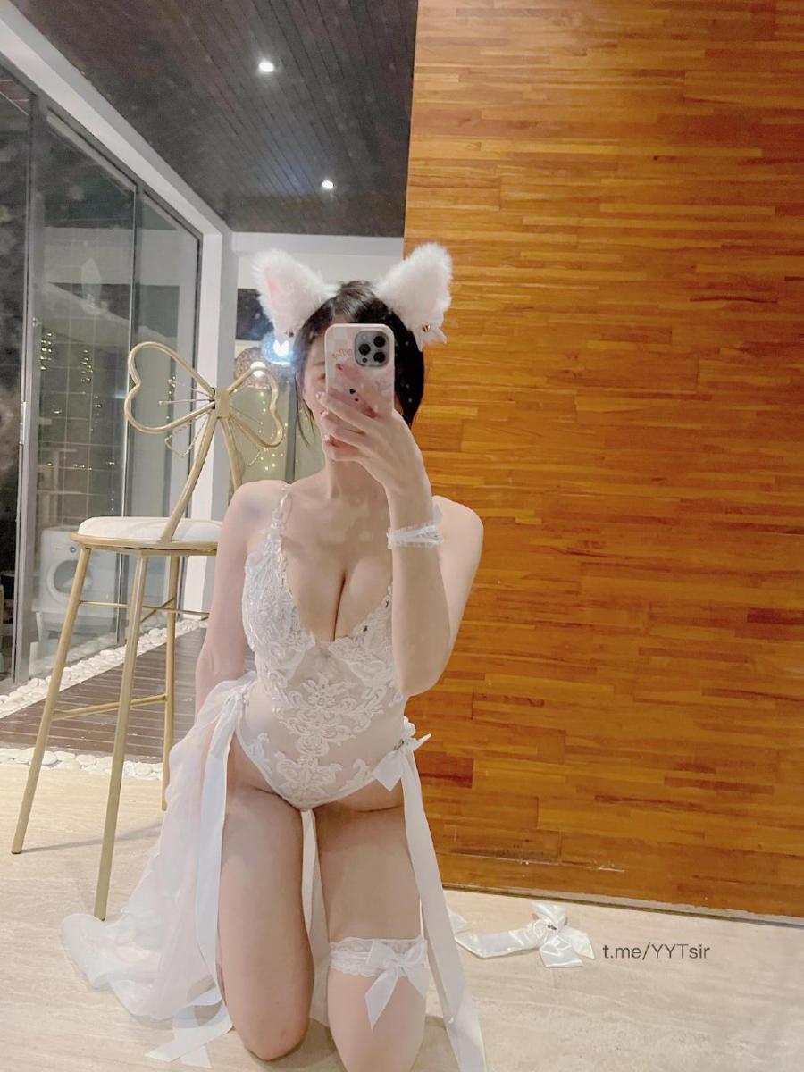 小玉吃果冻 2024-09-03 16:19:07 铁粉专享贴 纯欲感白色蕾丝大🐻