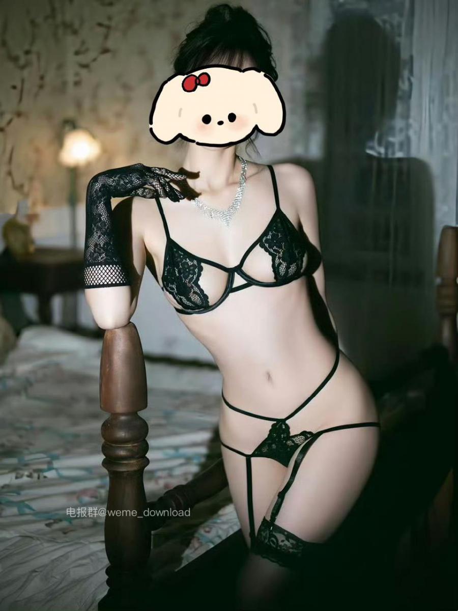 樱桃小狗 2024-09-10 20:30:26 大尺度路咪咪 连体黑丝丁字裤，简直绝了