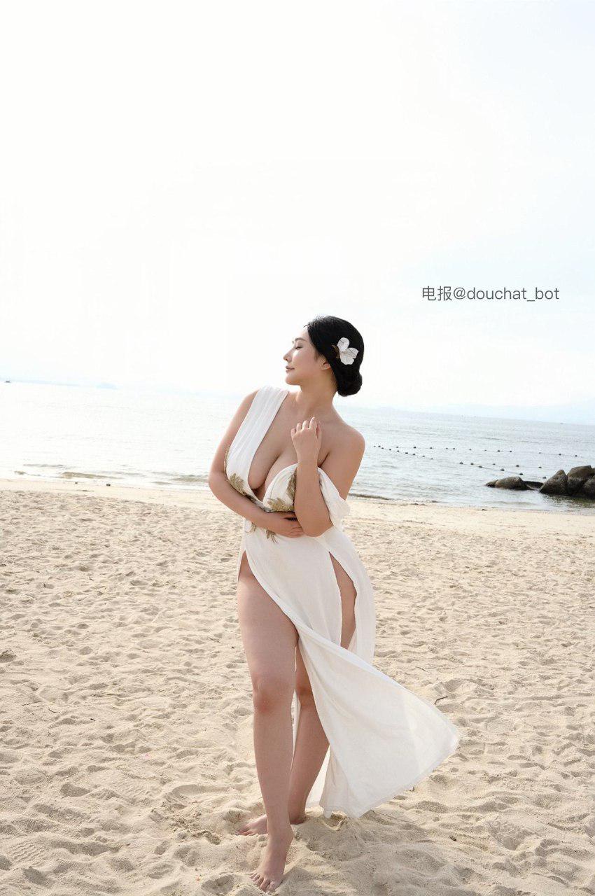 玫玫 2024-09-17 21:46:01 老公，你在干嘛呢，我美嘛