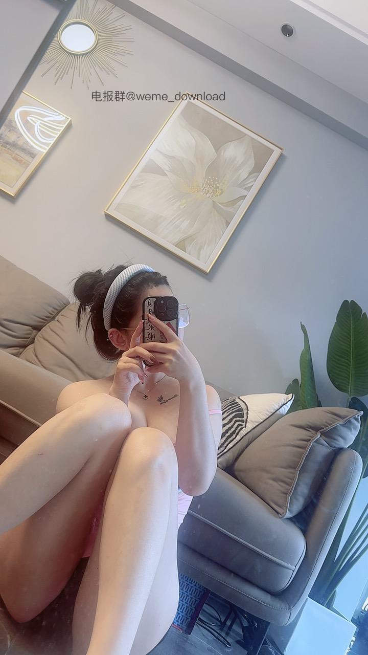 柯多多的小日子 2024-09-28 18:42:41 半🐻休闲粉色吊带 超白哦