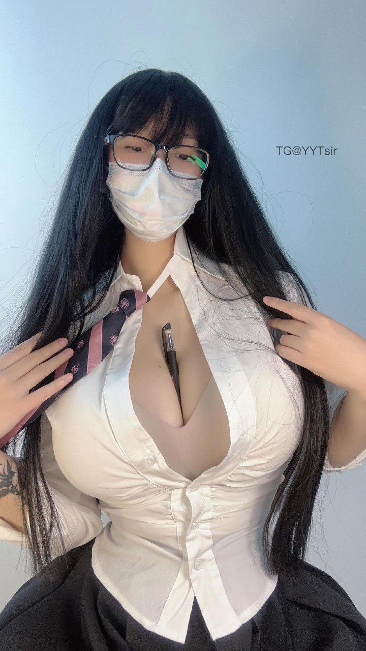 俏妞qiaoniuTT 2024-09-01 01:15:08 老婆太胖啦😭扣子掉啦好几颗☺️