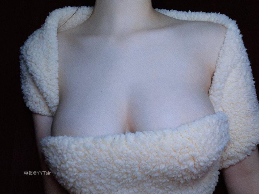 凌凌七DL 2024-10-19 11:54:28 够不够欲